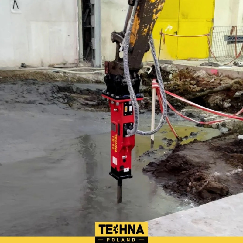 Młot hydrauliczny do miniładowarki  1,2 t - 3,0 t TE-45 Młot hydrauliczny do miniładowarki  1,2 t - 3,0 t TE-45