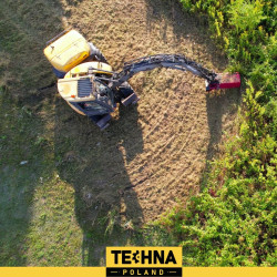 DC1400 çekiçli biçme makinesi 18-27 Ton