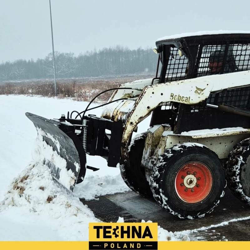 Lame à neige 218 cm avec pivot hydraulique - compatible avec les machines Bobcat, Gehl, Wacker