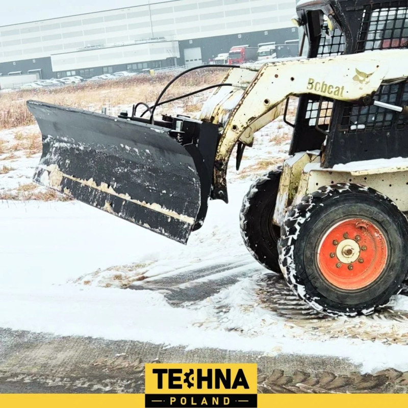 218 cm-es hókotró hidraulikus forgócsappal - Bobcat, Gehl, Wacker gépekhez illeszkedik 218 cm-es hókotró hidraulikus forgócsappal - Bobcat, Gehl, Wacker gépekhez illeszkedik